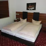 Hotel Neding *